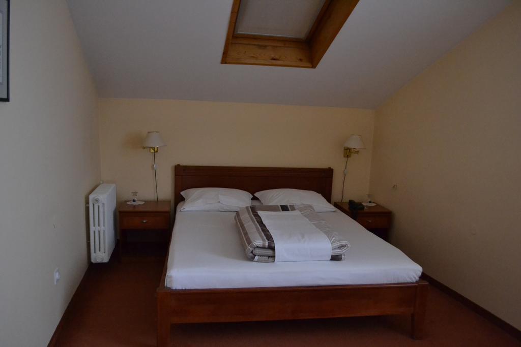Ada Hotel Saraievo Quarto foto